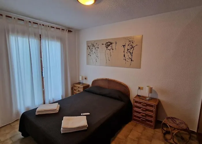 Bungalow Con Jardin Y Piscina Cerca De La Playa
